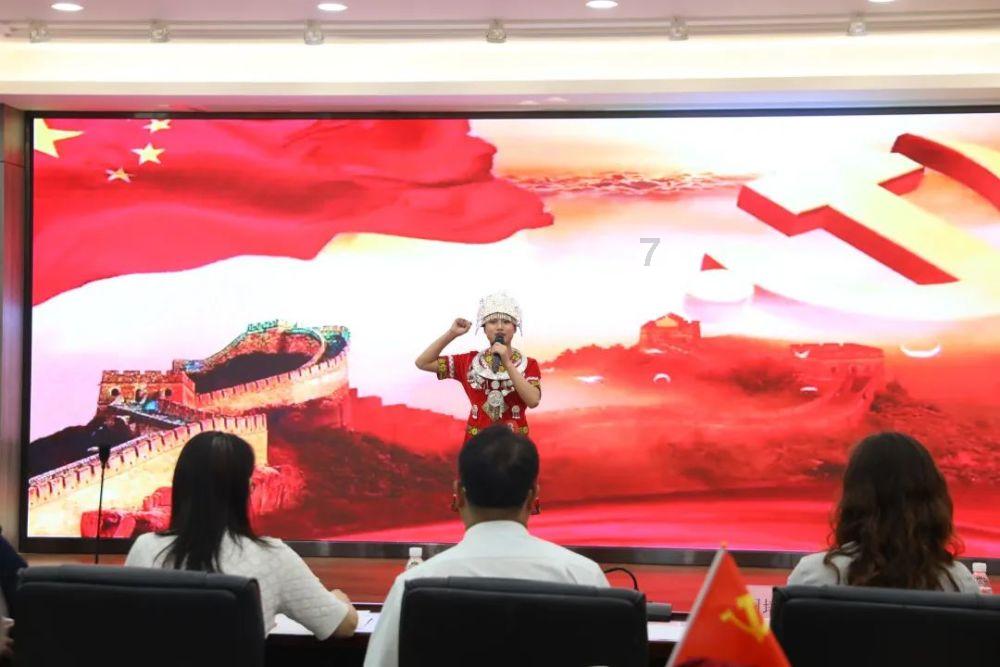 旋转轮胎